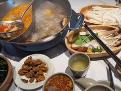 -左庭右院鲜牛肉火锅(金山万达店)