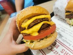 -The Habit Burger Grill 哈比特汉堡(爱琴海店)