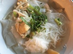 -彩虹云霄酒店75层国际自助餐