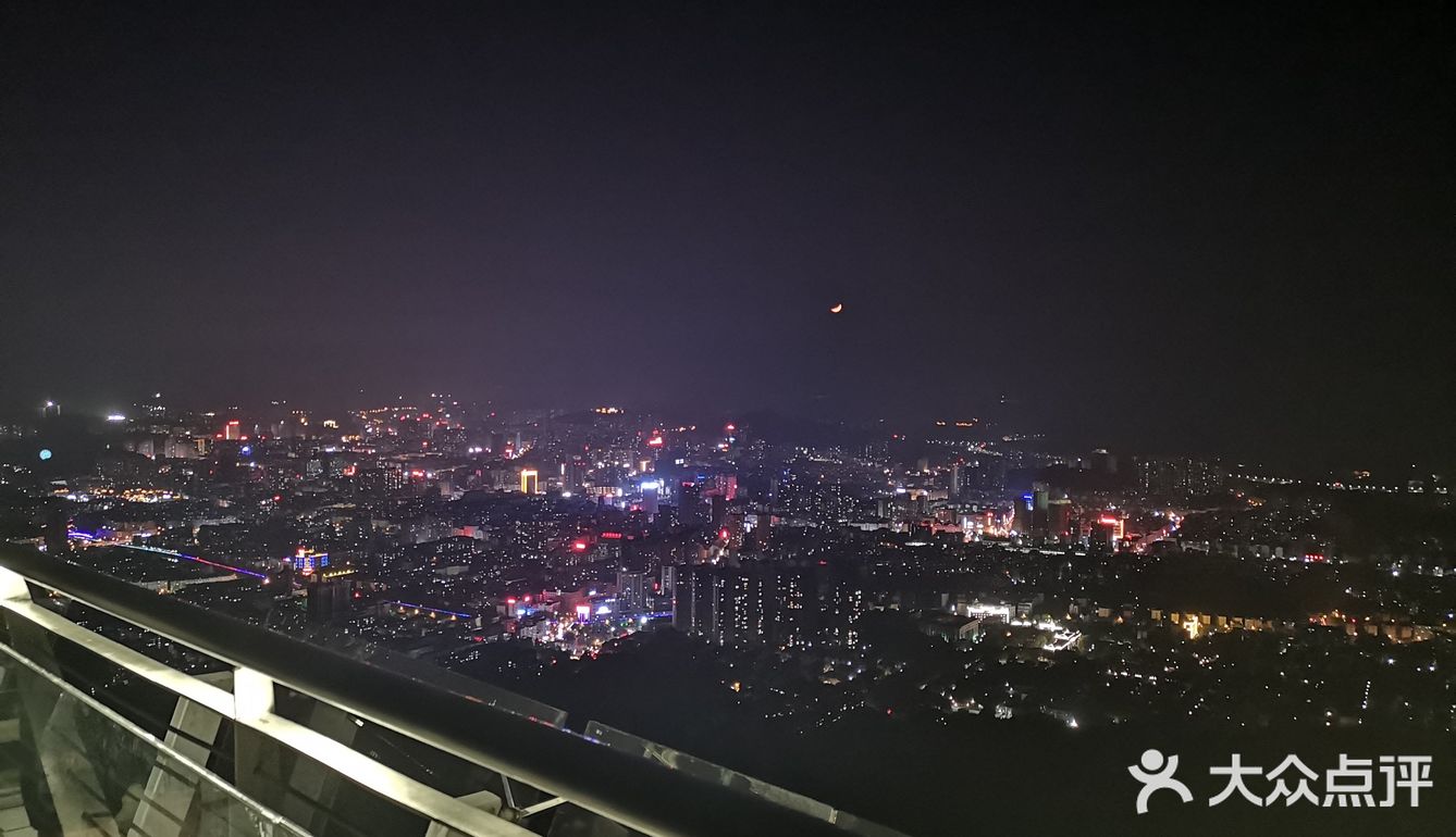 武汉到郴州苏仙岭夜景