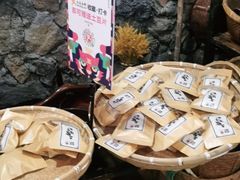-吃饭皇帝大土家民族菜(正大广场店)