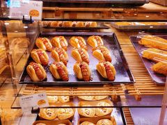 芝士香肠热狗-巴黎贝甜(华堂新辰汇店)