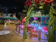 -蓝精灵乐园·世茂精灵之城主题乐园