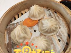 蟹粉小笼包-稻香酒家·33年老字号·港式粤菜(富邦中心店)