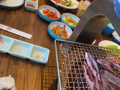 -明洞阿姨·韩式酱蟹烤肉·创意料理(三元桥店)