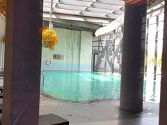 -上海滴水湖皇冠假日酒店