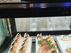 -亚洲国际大酒店·云顶阁旋转自助餐厅