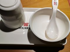 -多嘴超级肉蟹煲(杉杉国潮主题店)