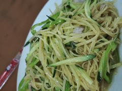 -铁东熏肉大饼铺老二马路黑牌子
