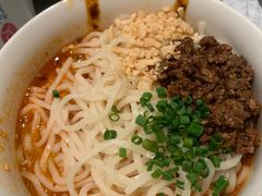 成都担担面-姚姚酸菜鱼·金戈戈香港豉油鸡(喜荟城联名店)