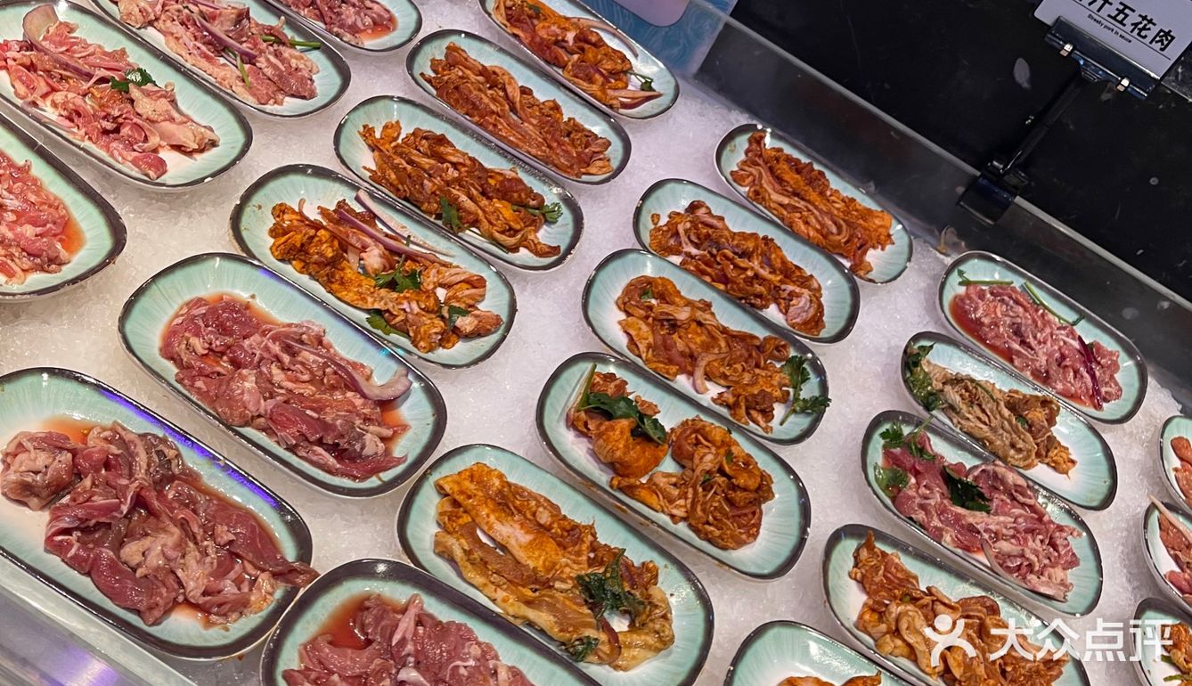 最近特别想吃烤肉和火锅 没想到这家店实现了烤肉自由和