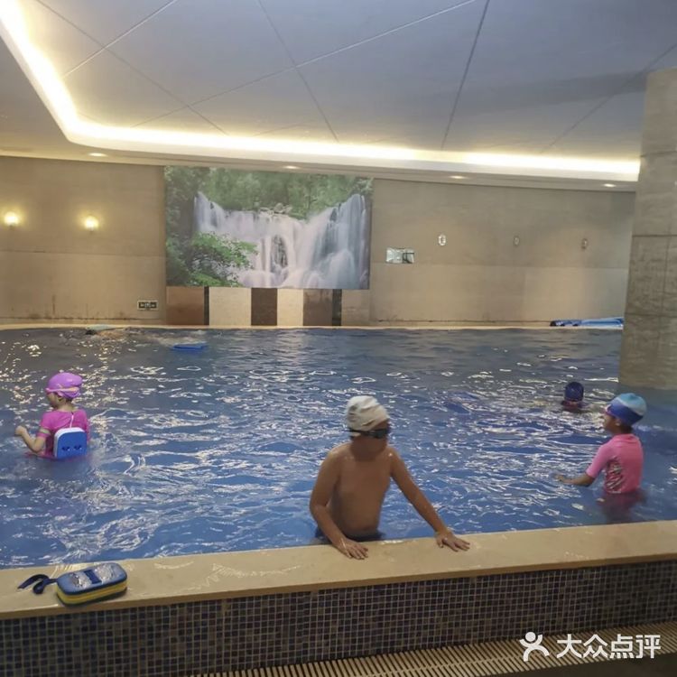 游泳提升体验课程❗只要128就可以学会蛙泳❗