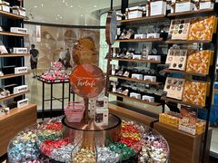 -Laderach 莱德拉(上海环贸iapm店)