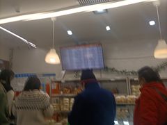 -白玉兰食品(中山公园龙之梦店)
