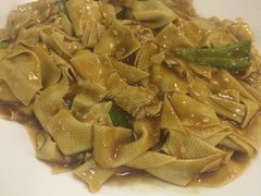 -老码头黑皮肘子锅包肉(赣水路店)