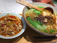 -百春原湖南牛肉粉(百联世纪店)
