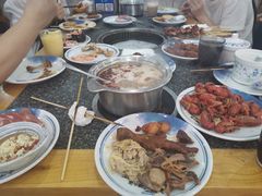 -锤头鲨毛肚海鲜烤肉自助餐厅(国购广场店)