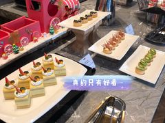 -大连星海皇冠假日酒店
