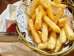 薯角-申德勒加油站西餐厅Schindlers Tankstelle(上海外滩店)