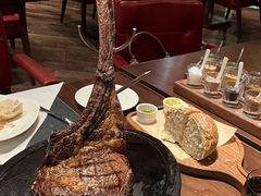 -恰餐厅及酒吧 CHAR Bar & Grill (北京丽都皇冠假日店)