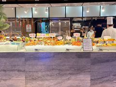 -飨食汇全日制餐厅·昆山皇冠假日酒店(九方店)