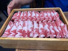 精选呼伦贝尔小羔羊肉卷-古铜老院铜锅涮肉·清真(双井店)
