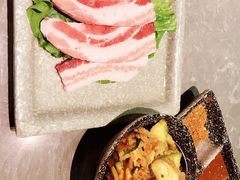 -哈哈碳都·牛肋条无限自助烤肉(台江万达店)
