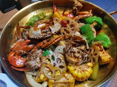 -臻鲜燕海鲜融合餐厅(金陵style店)