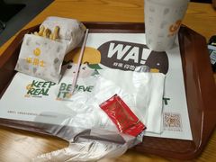 -华莱士·全鸡汉堡(海口政法学院店)