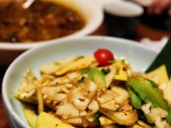 -老滇山寨•云南特色菜•地方菜•民族风情歌舞表演(金碧店)