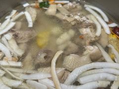 -喃喃椰·糟粕醋·椰子鸡火锅(七堡花园店)