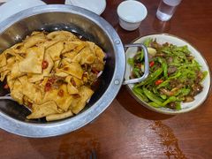 -湖南人家湘菜馆(镇江路店)