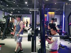 -一兆韦德健身(浦东万达会所)