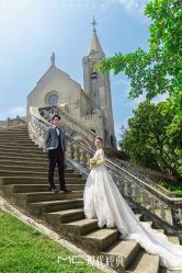 -现代经典婚纱摄影