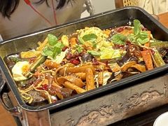 -干老庆贵州留一手烤鱼·地摊火锅(财经大学店)