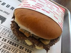 蘑菇牛肉汉堡-FATBURGER 特富客汉堡(外交公寓店)