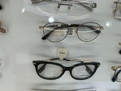 -美式眼镜·授权蔡司.依视路.尼康.豪雅.明月(南翔印象城店)
