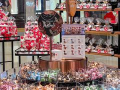 -Laderach 莱德拉(上海环贸iapm店)