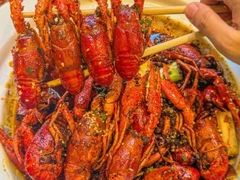 -肥肥虾庄·金牌油焖大虾(汉口城市广场店)