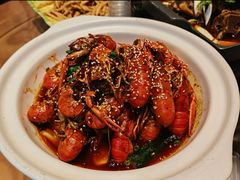 -肥肥虾庄·金牌油焖大虾(汉街SKP店)
