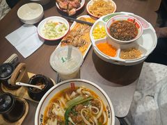 -顺溜·手工刀削面·黑金店(铜锣湾店)