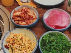 -明洞阿姨·韩式酱蟹烤肉·创意料理(三元桥店)