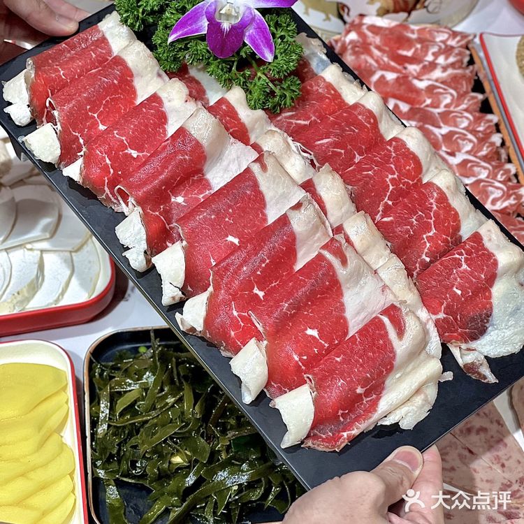 叹羊肉好去处‼️围炉而坐来一顿草原羊肉火锅吧♨️