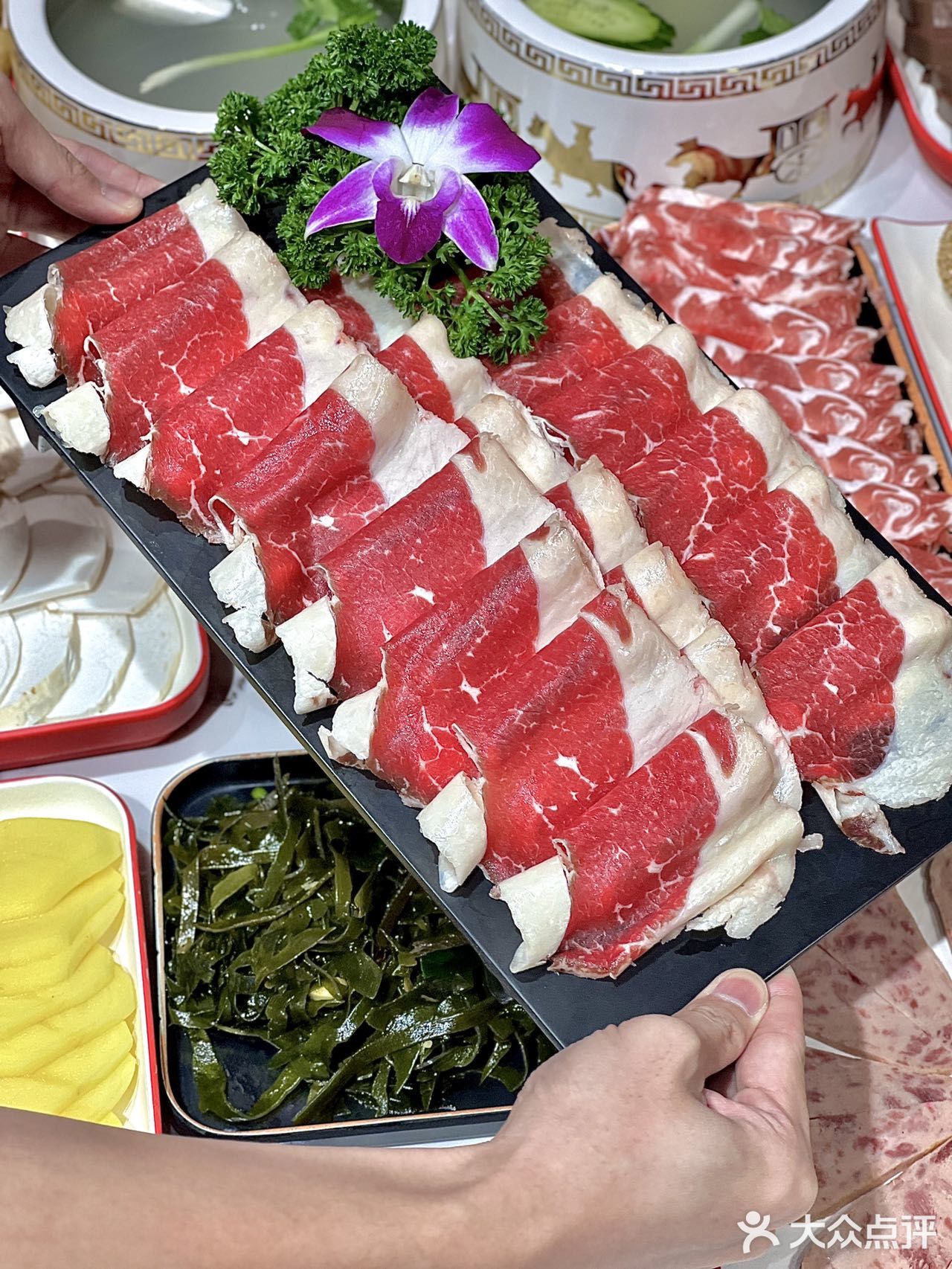 叹羊肉好去处‼️围炉而坐来一顿草原羊肉火锅吧♨️  