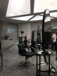-变画·发型STUDIO