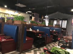 -重庆爽翻天老火锅(临平万达广场店)