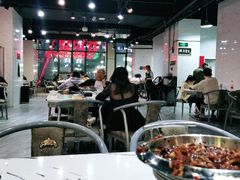 大堂-凤凰路何眼镜香辣蟹(花果园店)