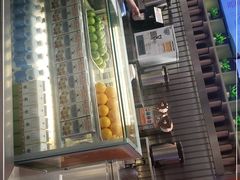 -CoCo都可(湖滨银泰店B区店)