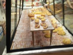 面包甜点陈列柜-大苹果面包生日蛋糕(明珠店)