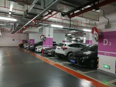 -龙湖虹桥天街-停车场